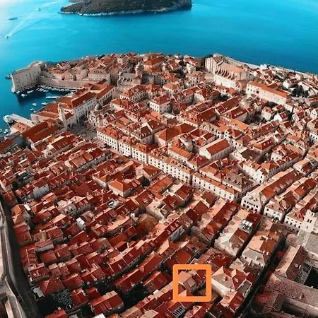 3 Bedroom House In Old Town Apartamento