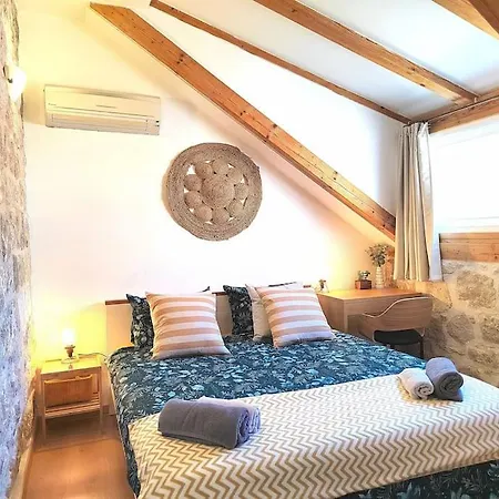 3 Bedroom House In Old Town