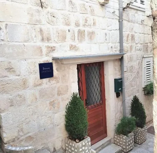 Appartement 3 Bedroom House In Old Town