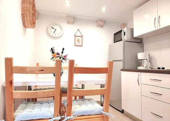 3 Bedroom House In Old Town